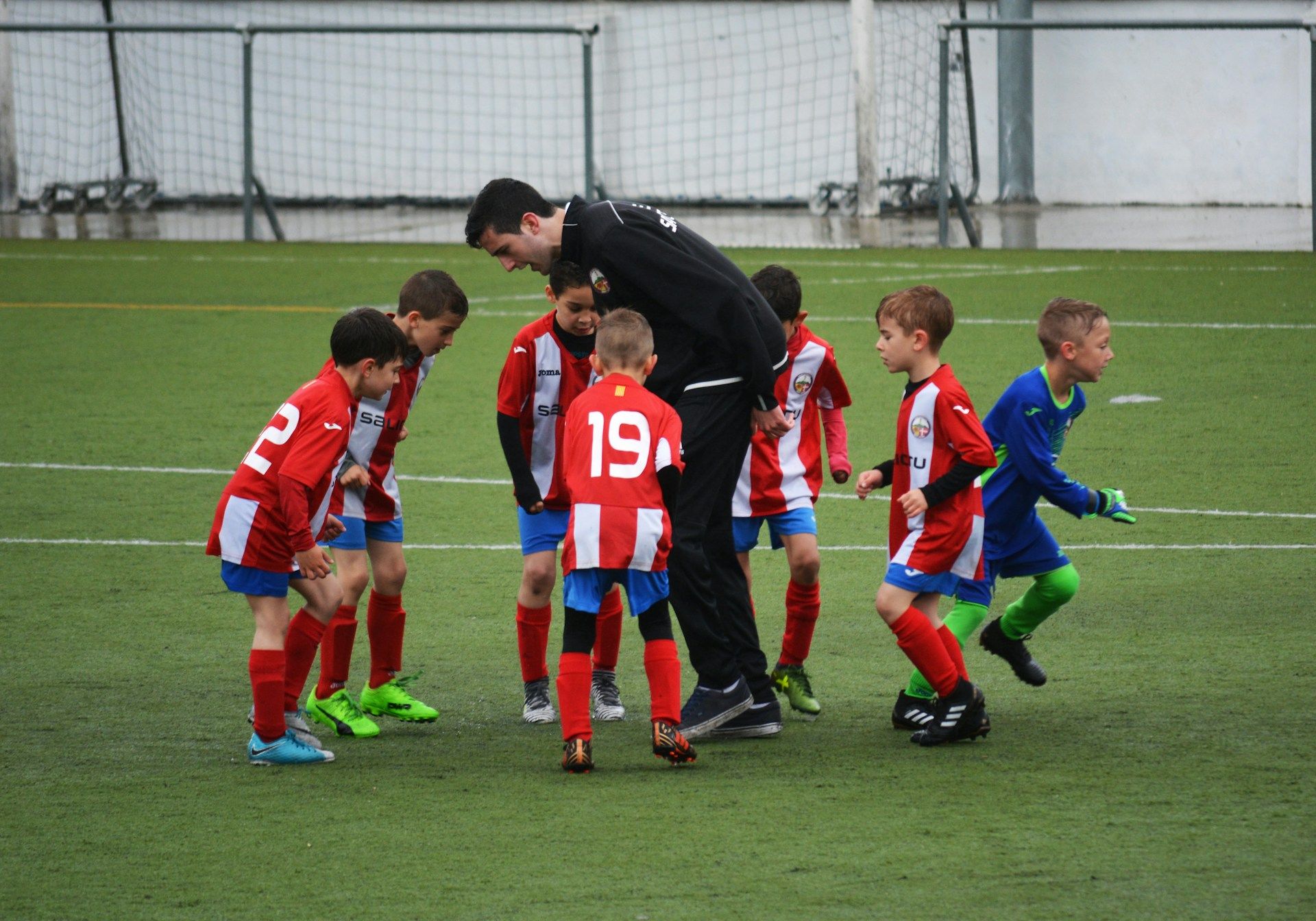 Les ligues s'arrêtent l'été, mais pas les stages de foot !